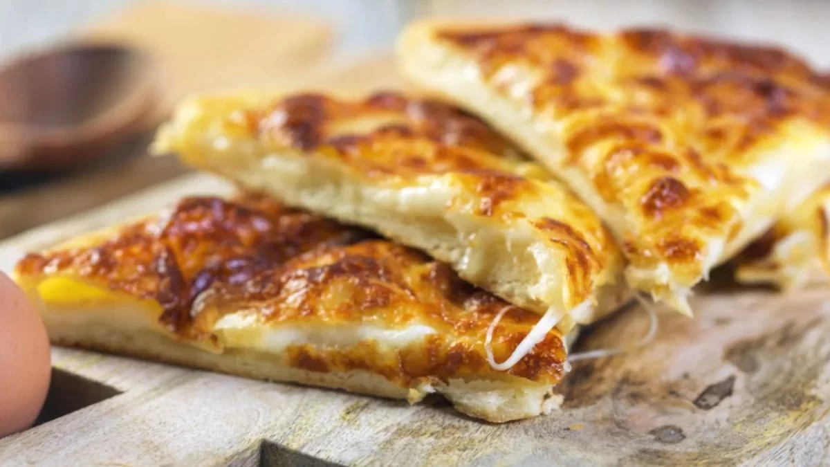 3 υλικά κι έτοιμη σε 10 λεπτά - Χαμός στο διαδίκτυο με την τυρόπιτα της τοστιέρας
