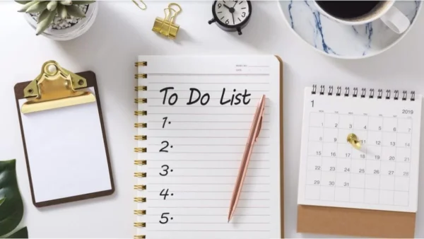 Οι γιορτές τελείωσαν, ώρα να οργανωθούμε: 5 δουλειές του σπιτιού το Γενάρη