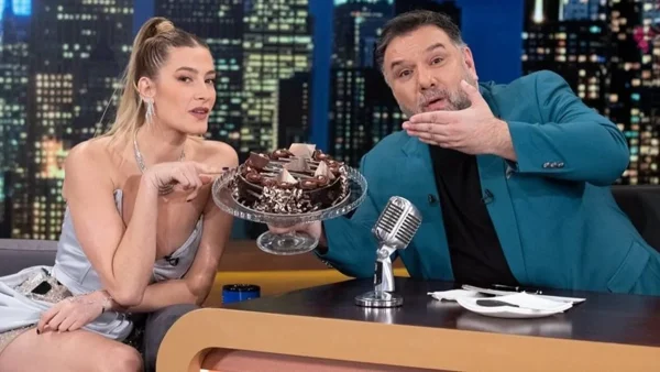 The 2night Show: Καλεσμένη του Γρηγόρη Αρναούτογλου η Ισμήνη Παπαβλασοπούλου