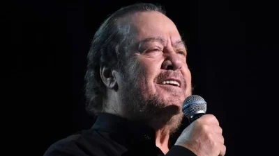 Έχει πιάνο με ουρά και ξύλινα πατώματα - Το υπερπολυτελές σπίτι του Γιάννη Πάριου στην Αθήνα