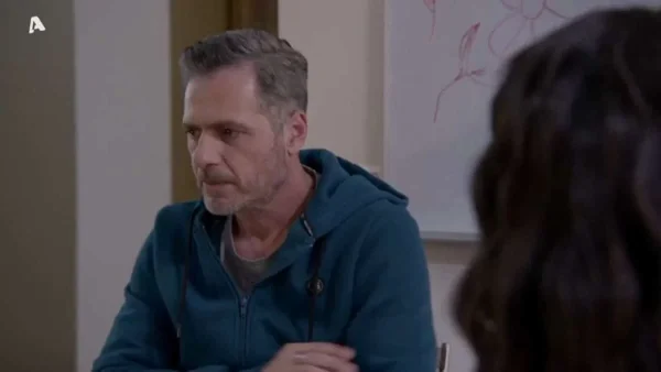 Άσε μας ρε Μαμά: Η Ρωξάνη θα συναντηθεί επιτέλους ξανά με τον Δημήτρη