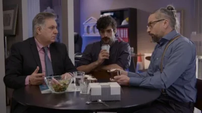 Άσε μας ρε μαμά: Μια μάχη ξεκινάει. Θα τελειώσει άραγε σήμερα;