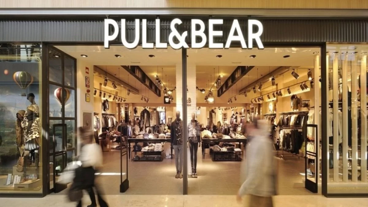 H απόλυτη Shopping Bag στην οποία μπορείς να ράψεις τα αρχικά σου κοστίζει μόνο 15,99 ευρώ