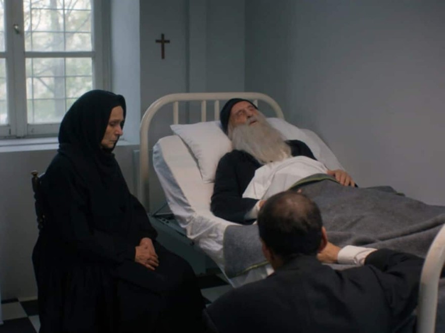 Άγιος Παΐσιος - Στο νοσοκομείο ο πάτερ Αρσένιος