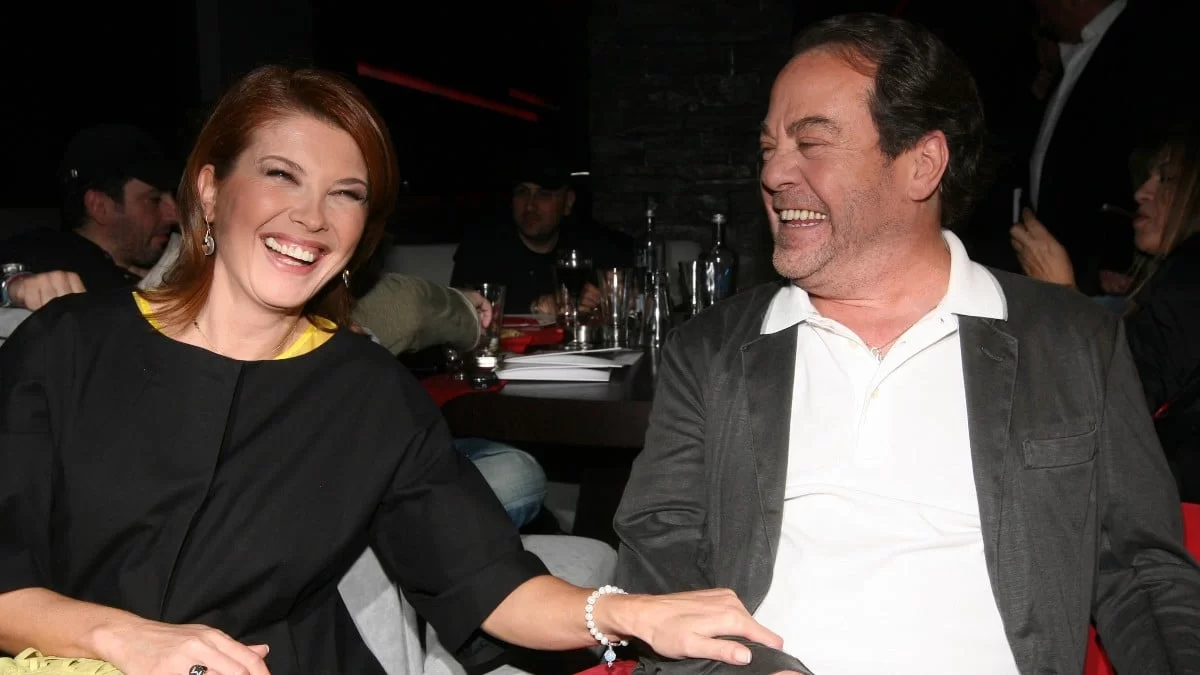 Την βλέπουμε για πρώτη φορά - Φωτογραφία του Γιάννη Πάριου με την Σοφία Αλιμπέρτη στη θάλασσα