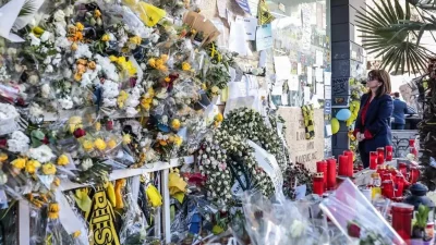 Δολοφονία Άλκη - Λουλούδι στη μνήμη του άφησε η πρόεδρος της Δημοκρατίας Κατερίνα Σακελλαροπούλου