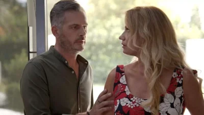 Άσε μας ρε μαμά: Η Ρωξάνη διώχνει τον Θωμά και του λέει ότι θα κινηθεί νομικά