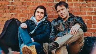 Insta Poll: Μοιάζει ο Στράτος Τζώρτζογλου με τον γιο του;