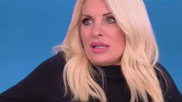 Ελένη Μενεγάκη: "Τα έχασε" στον αέρα της εκπομπής της - Τι συνέβη;