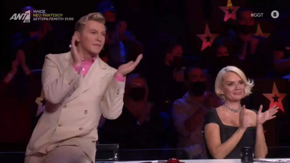 Ελλάδα έχεις ταλέντο: Σηκώθηκαν όλοι και τον χειροκρότησαν - Ο 17χρονος που μάγεψε με την φωνή του