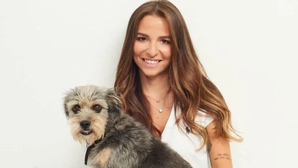 Φωτεινό και ευρύχωρο το σπίτι της Εριέττας Κούρκουλου - Με μεγάλες μπαλκονόπορτες που οδηγούν στον κήπο