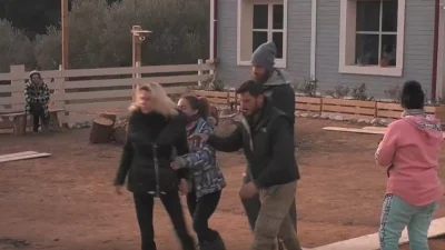 Φάρμα 2: Εκτός εαυτού η Μπάστα με τον Κουτσαβάκη - «Θα σου γα@@@ω το σπίτι»