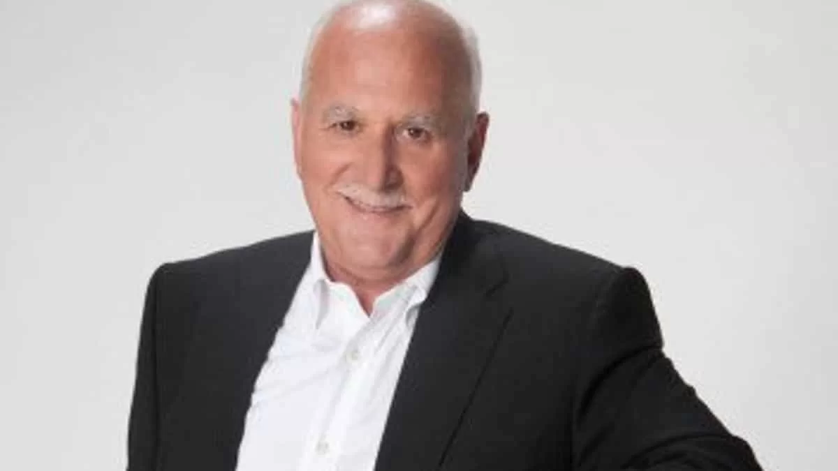 Γενέθλια για τον Γιώργο Παπαδάκη - Το ξέφρενο πάρτυ και η ξεκαρδιστική τούρτα