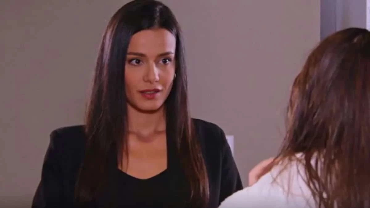 Μόλις Χθες: Η Λουίζα υποπτεύεται τον Σπύρο αλλά δεν μπορεί να το αποδείξει