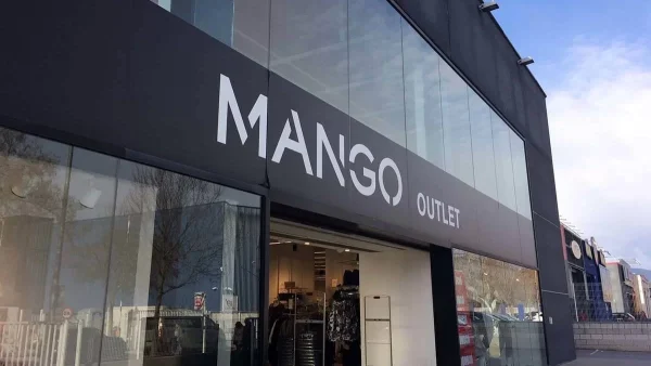 Mango: Αυτές είναι οι ψηλές δερμάτινες μπότες που έχουν κάνει θραύση