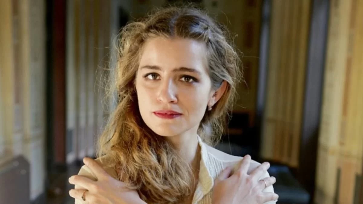 Cozy, ζεστό και γεμάτο με φυτά - Το «αρχοντικό» σπίτι της Μαρία Κίτσου