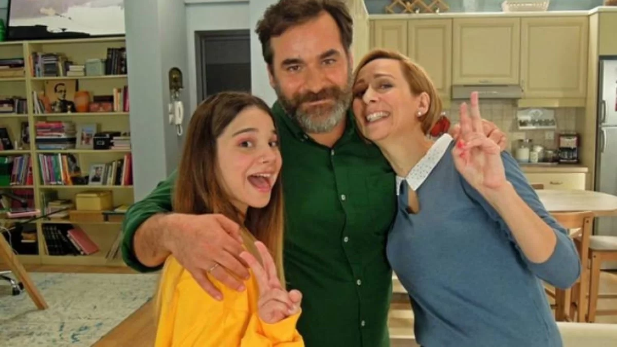 Μην αρχίζεις την μουρμούρα 25/2: Επιστρέφει ο μπαμπάς της Ξένιας - Βγαίνει στην φόρα το μυστικό που κρύβει