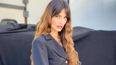 Με ροζ μπικίνι και χωρίς ίχνος μακιγιάζ - Σούσουρο με τις νέες φωτογραφίες της Ηλιάνας Παπαγεωργίου