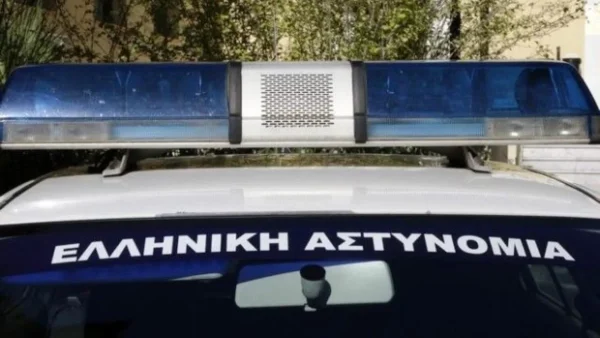 Συναγερμός στο Κορωπί - Πυροβόλισαν άντρα έξω από σούπερ μάρκετ