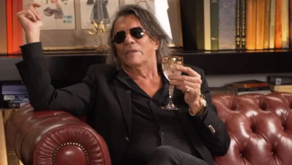 Ηλίας Ψινάκης: Η ''συγκλονιστική'' αποκάλυψη για τον Βλάση Μπονάτσο - «Τότε έμενε...»