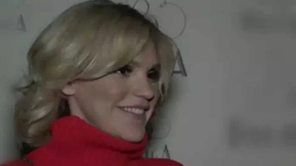 «Όχι δεν υπάρχουν...» - Η Σάσα Σταμάτη "έσπασε" τη σιωπή της για το τηλεοπτικό της μέλλον