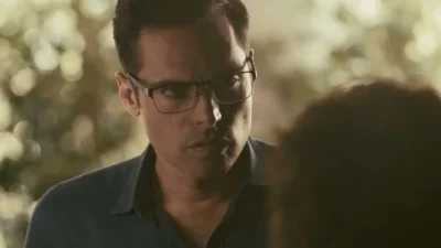 Σκοτεινή θάλασσα: Ο Χρήστος βρίσκεται σε μανιακό επεισόδιο