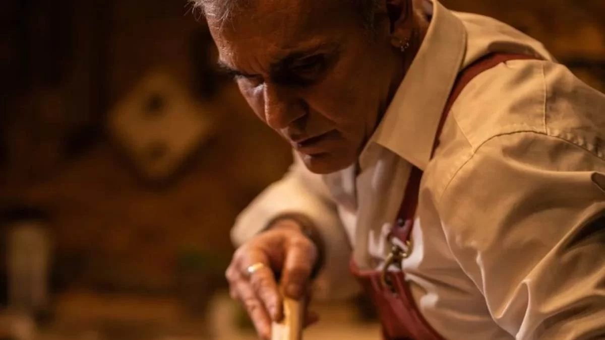 Ο Στέλιος Ρόκκος έγινε ξυλοποιός - Η απίστευτη δημιουργία που έφτιαξε στον Χρήστο Μάστορα