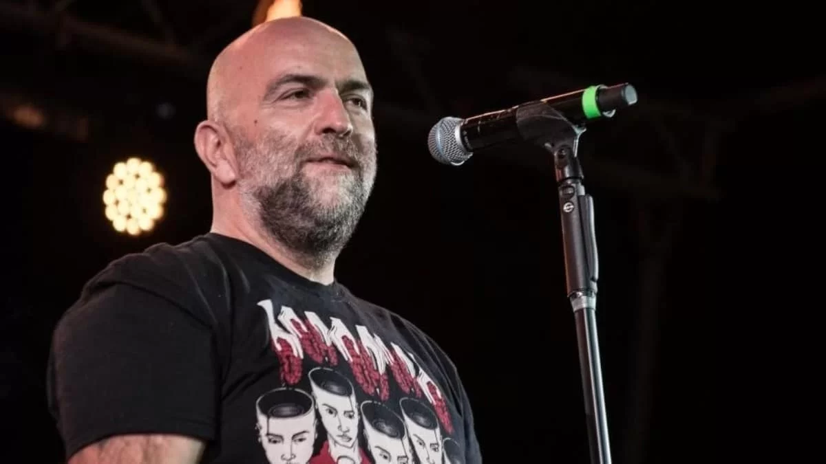 Δύσκολες ώρες για τον Μπάμπη Στόκα - Ποια η κατάσταση της υγείας του