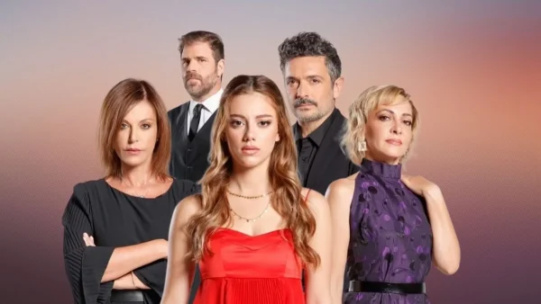 Η Τελευταία Ώρα: Η Κάτια παρακολουθεί τον Αλέξη με την Πωλίνα