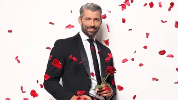 The  Bachelor 2:  Ποια πρώην παίκτρια αποκάλυψε ότι έχει κρατήσει όλα τα τριαντάφυλλα που πήρε από τον Αλέξη Παππά;