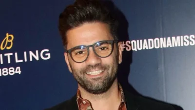 Με μαύρους τοίχους και ξύλινα πατώματα - Το στιλάτο σπίτι του Θοδωρή Μαραντίνη