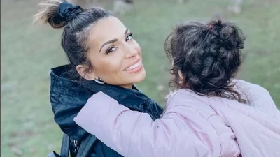 Ελένη Χατζίδου: Είναι συγκλονιστικό το πόσο έχει μεγαλώσει η κόρη της - Ατελείωτες στιγμές παιχνιδιού