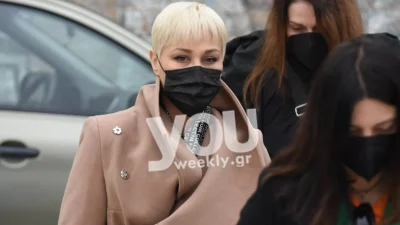 Δίκη Φιλιππίδη: Κατέρρευσε η Πηνελόπη Αναστασοπούλου - Στο πλάι της η Παπαχαραλάμπους