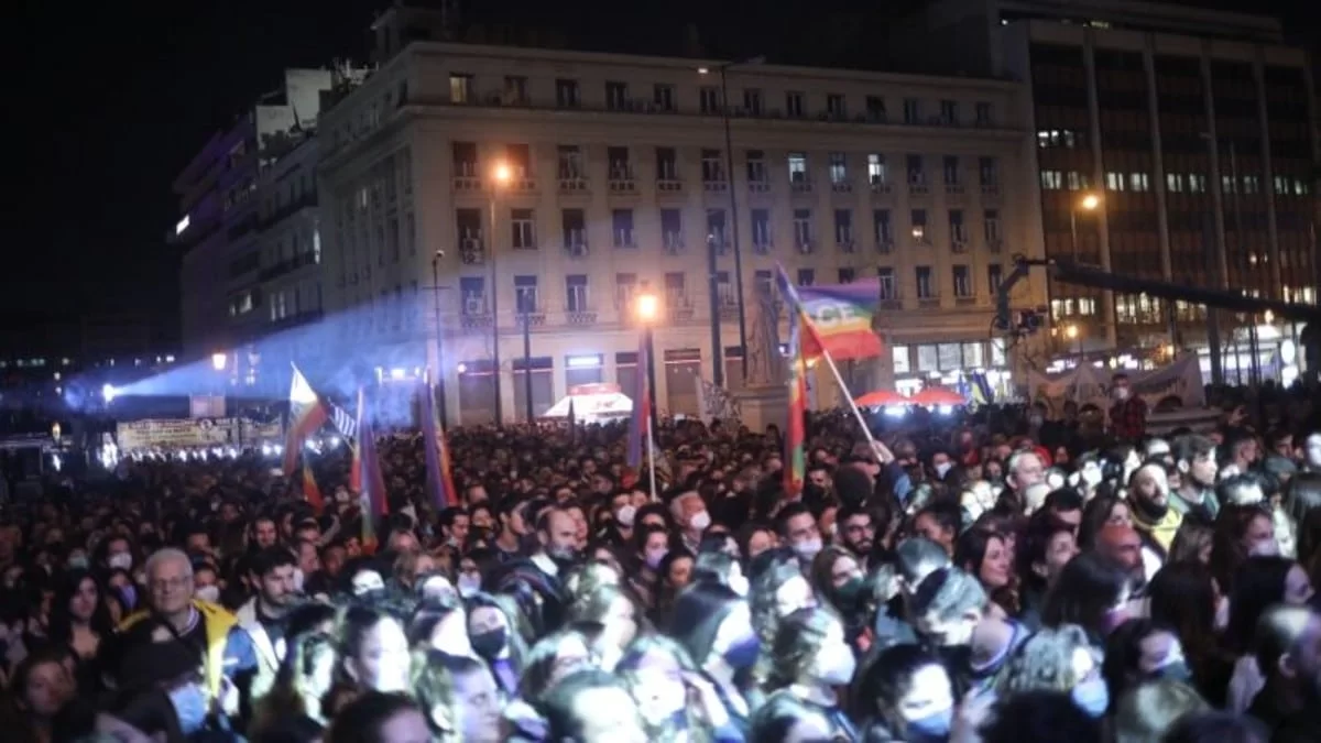 Πόλεμος Ουκρανία: Πλήθος επωνύμων στην συναυλία Ειρήνης στα Προπύλαια