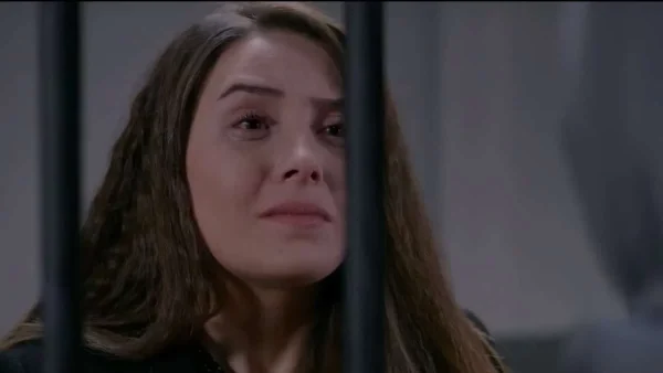 Elif: Στη φυλακή για απόπειρα ανθρωποκτονίας η Μελέκ - Η μικρή Ελίφ καταρρέει