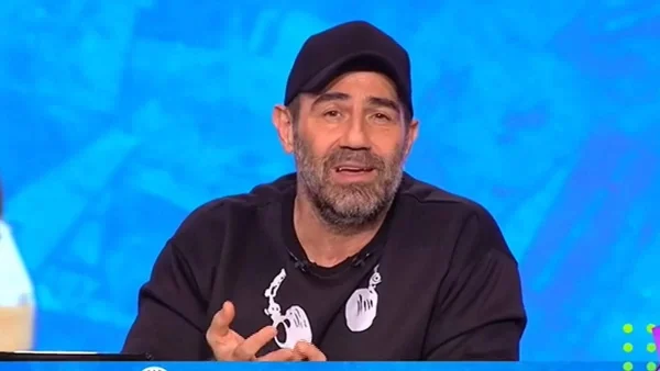 "Κόλαφος" ο Κανάκης κατά του Survivor - «Δεν είναι προσβλητικό να εκπέμπονται προγράμματα ενώ επικρατεί πόλεμος;»