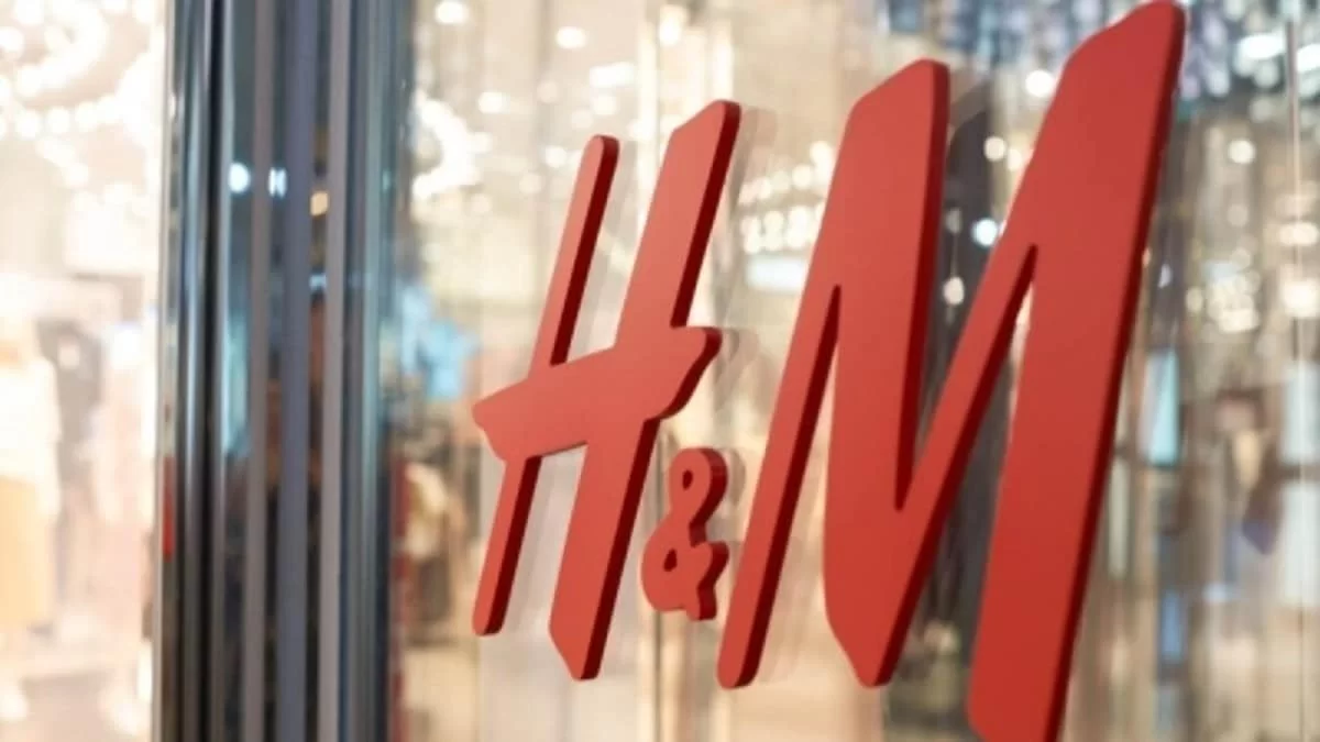Πρώτο trend για την Άνοιξη - Η πλεκτή φούστα των H&M που έχει σχεδόν ξεπουλήσει