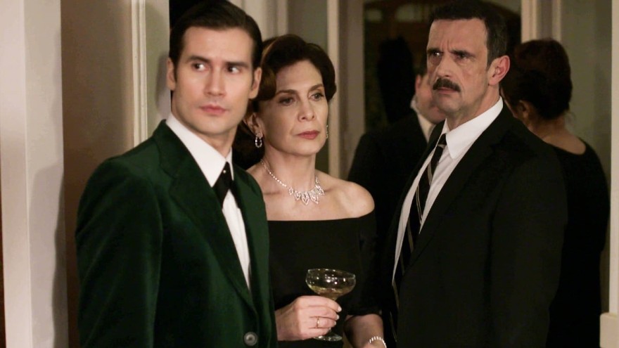 Άγριες Μέλισσες Σεβαστοί