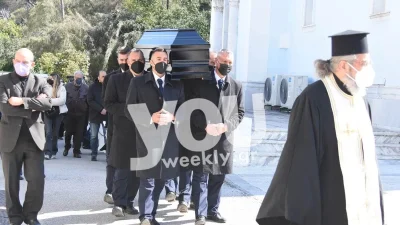 Νίκος Αϊβαλής: Σε κλίμα βαθιάς συγκίνησης η κηδεία του
