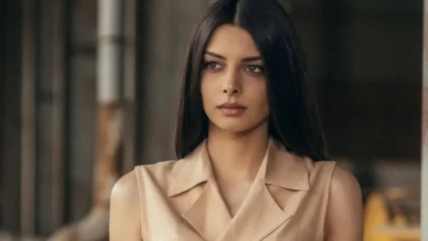 Πιο χαμογελαστή από ποτέ - Η νέα φωτογραφία της Άννας Μπεζάν με την φουσκωμένη της κοιλίτσα