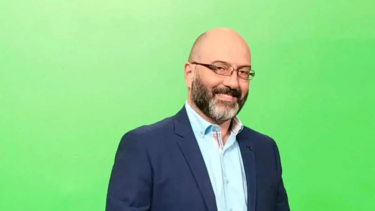 Σάκης Αρναούτογλου: Η σχέση του με τον αδερφό του Γρηγόρη και ο ''φλογερός'' έρωτας με την σύζυγό του