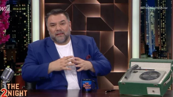 «Δεν είναι εύκολο» - Η ανακοίνωση του Γρηγόρη Αρναούτογλου στην έναρξη του χθεσινού 2/3 The 2night Show