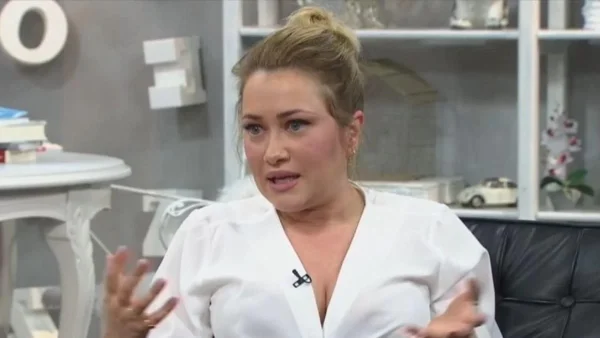 Η σπάνια αποκάλυψη της Ιωάννας Ασημακοπούλου: «Έχω κάνει ψυχανάλυση, μαθαίνεις να αγαπάς τα κομμάτια σου»