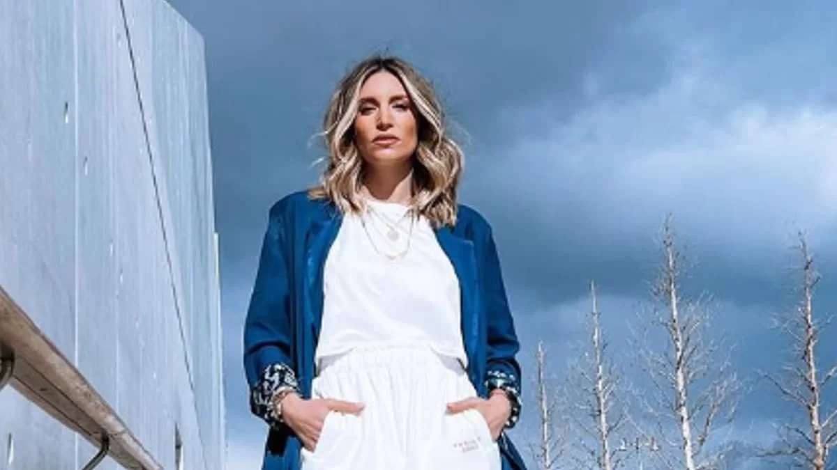 Γενέθλια για την Αθηνά Oικονομάκου - Αυτοτρολάρεται μέσω Instagram για την ηλικία της