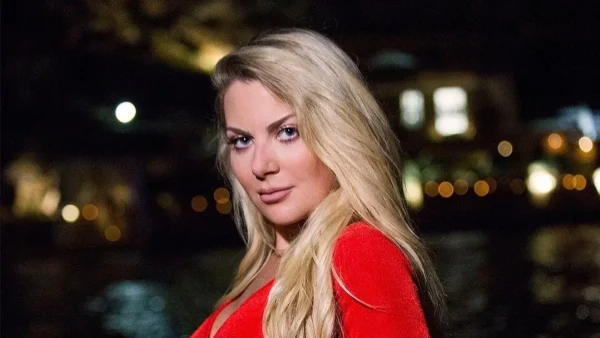 Με αποκαλυπτικό μπικίνι - "Σούσουρο" με την νέα φωτογραφία της Αθηνάς New York