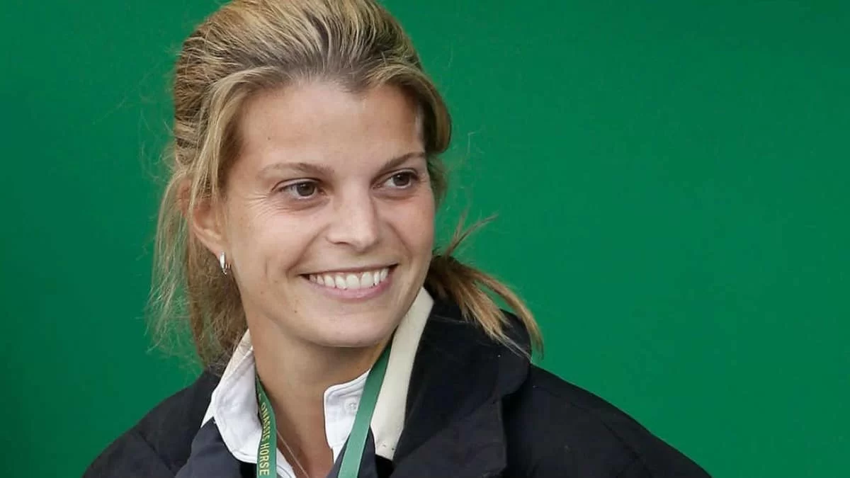 28χρονη με πλούσια προσόντα η άγνωστη αδερφή της Αθηνάς Ωνάση - Ακατάλληλες φωτογραφίες της στο φως