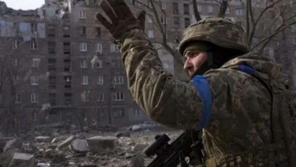 Πόλεμος Ουκρανία: 300 νεκροί σε θέατρο της Μαριούπολης - Σφηροκοπούν ανελέητα τη χώρα