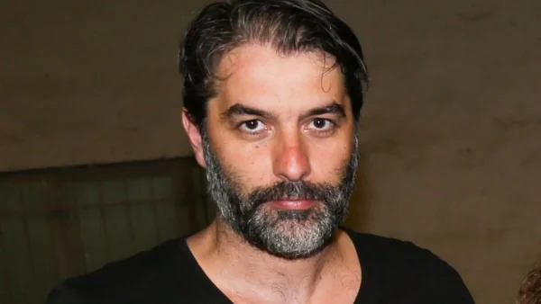 «Σ' αγαπώ» - Ρίγη συγκίνησης με την φωτογραφία του Βασίλη Μπισμπίκη