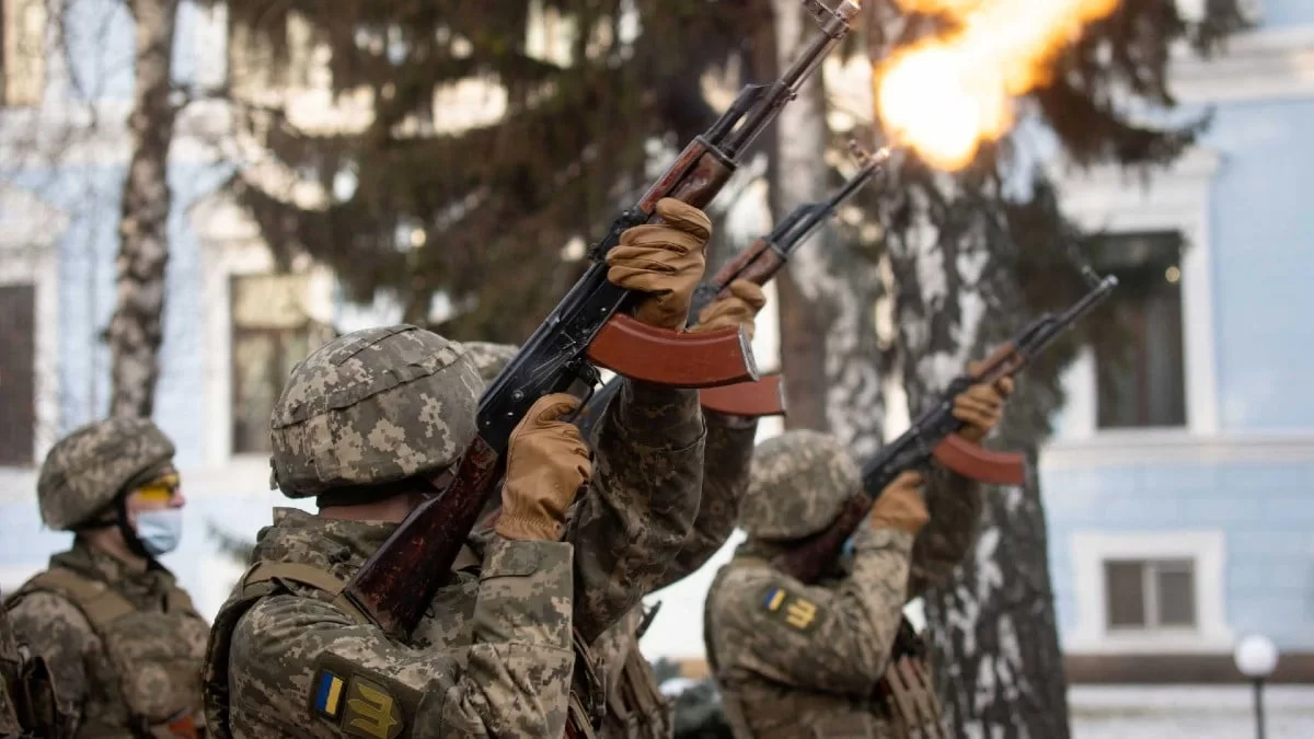 Πόλεμος Ουκρανία: Φλέγεται η χώρα - Σε πολιορκία Κίεβο, Μαριούπολη, Οδησσός