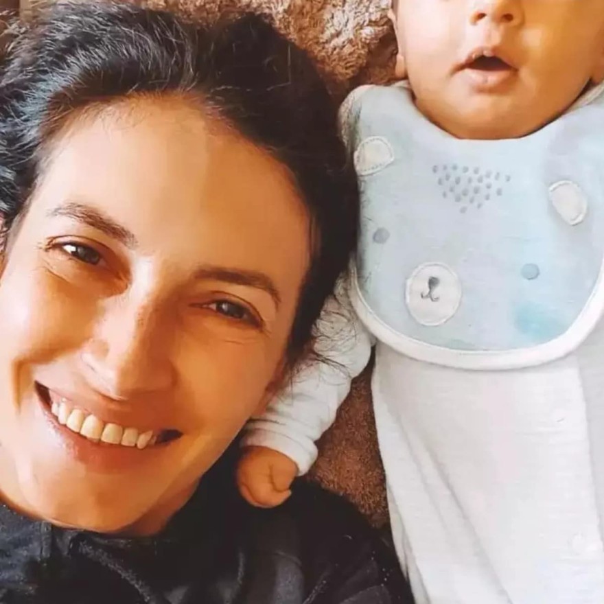 Μάρα Δαρμουσλή με μωρό